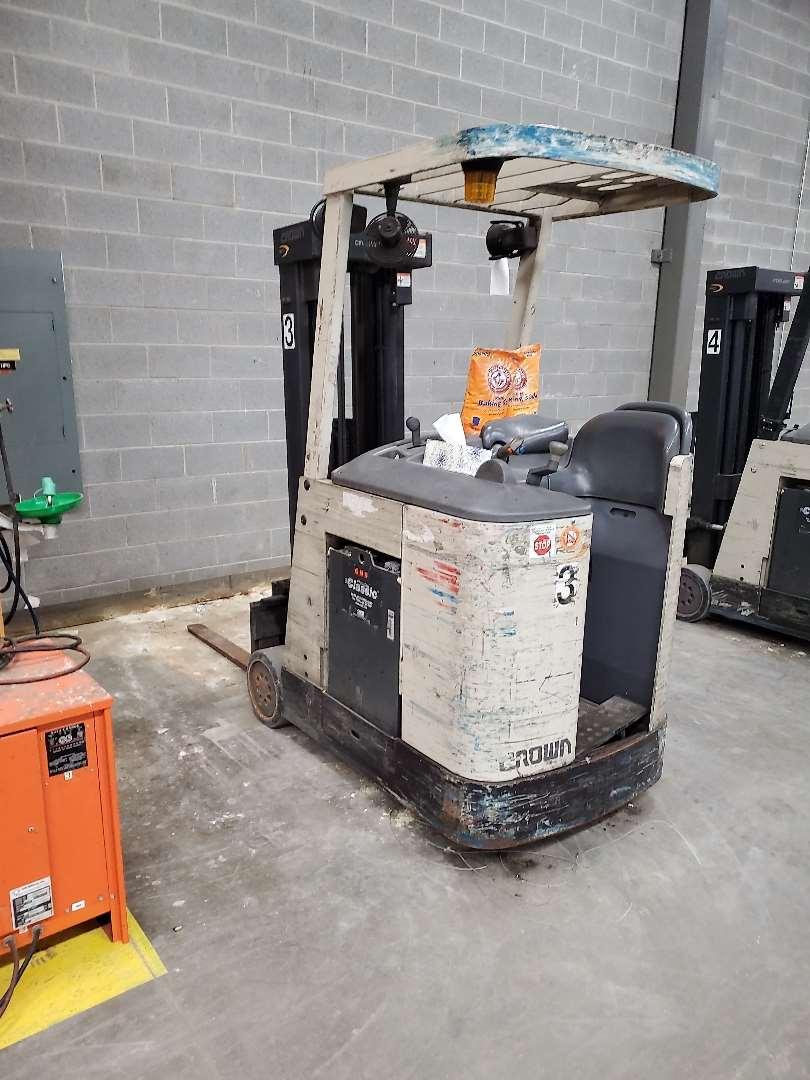 Crown RC3000 Series 36 Volt Counterbalanced Forklift