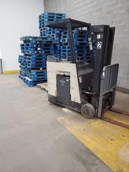 Crown RC3000 Series 36 Volt Counterbalanced Forklift