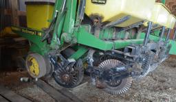 John Deere 7200 Conservation 6 RN Corn Planter