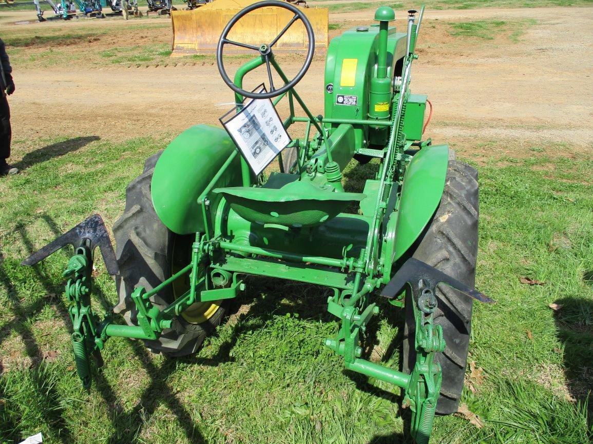 1941-1946 JOHN DEERE L, S/N N/A, WITH CULTIVATOR, HAS HERUCLES ENG