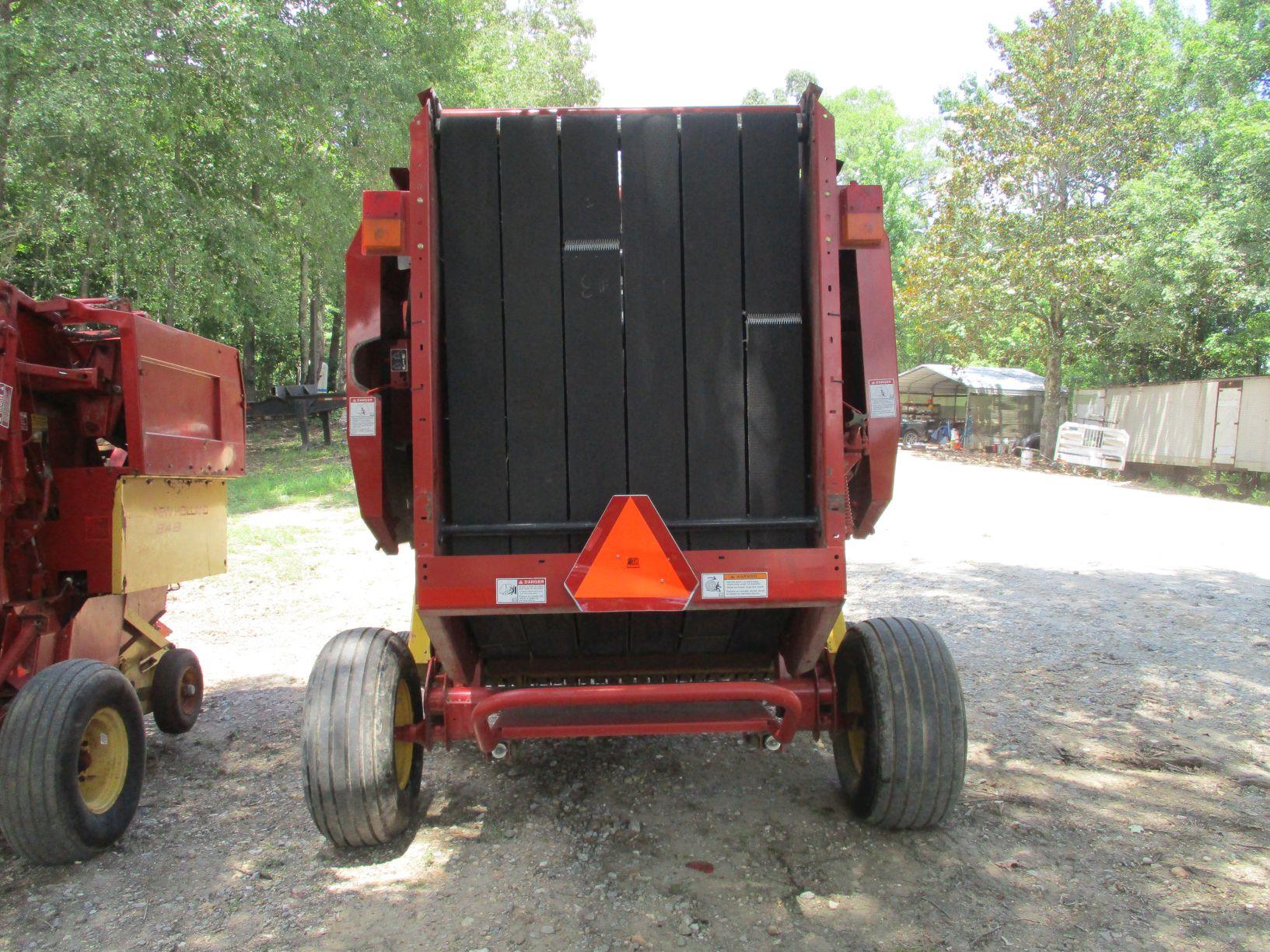 NEW HOLLAND BR7060 HAY BALER, S/N Y9N043561