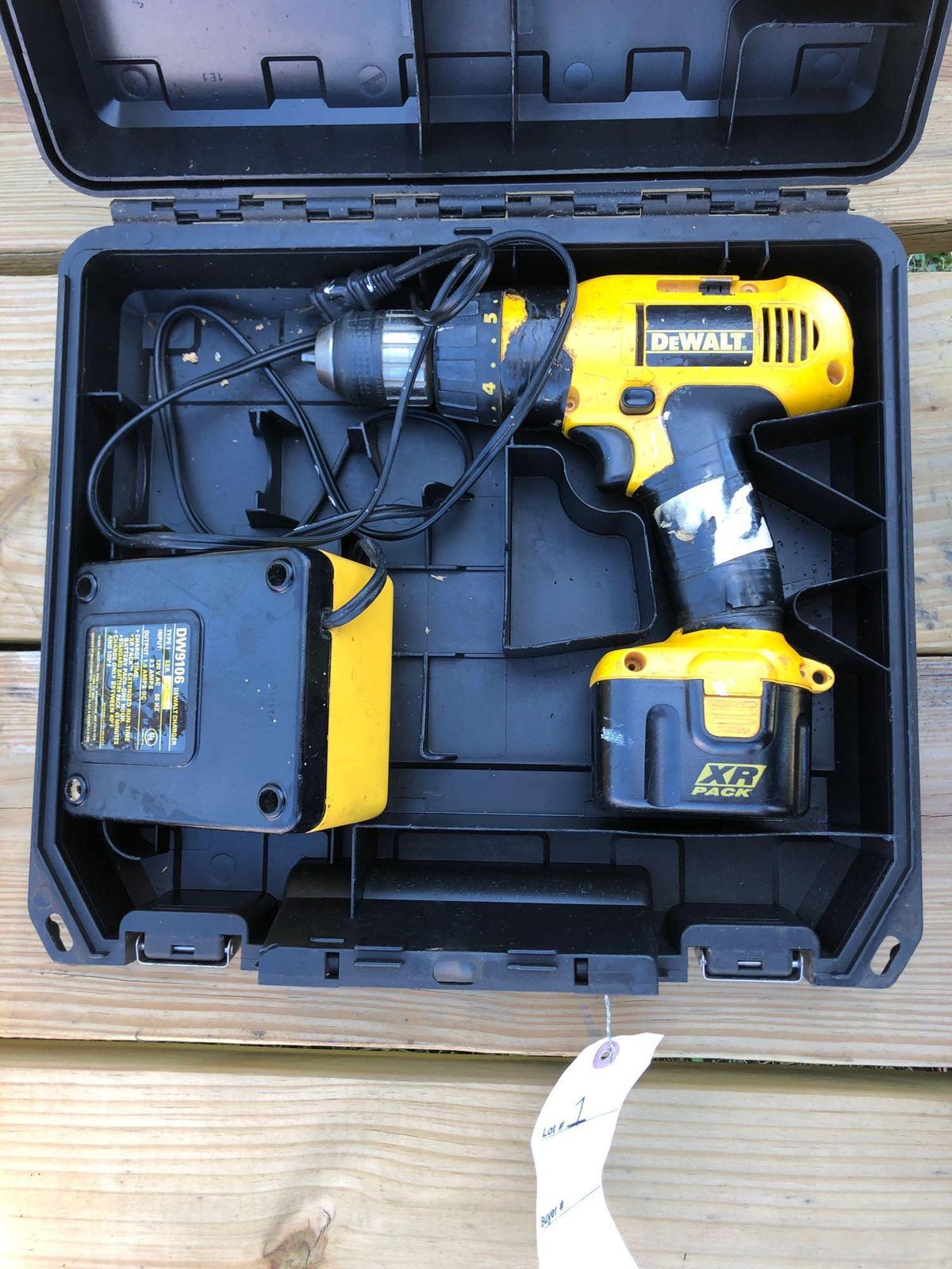 DEWALT DRILL