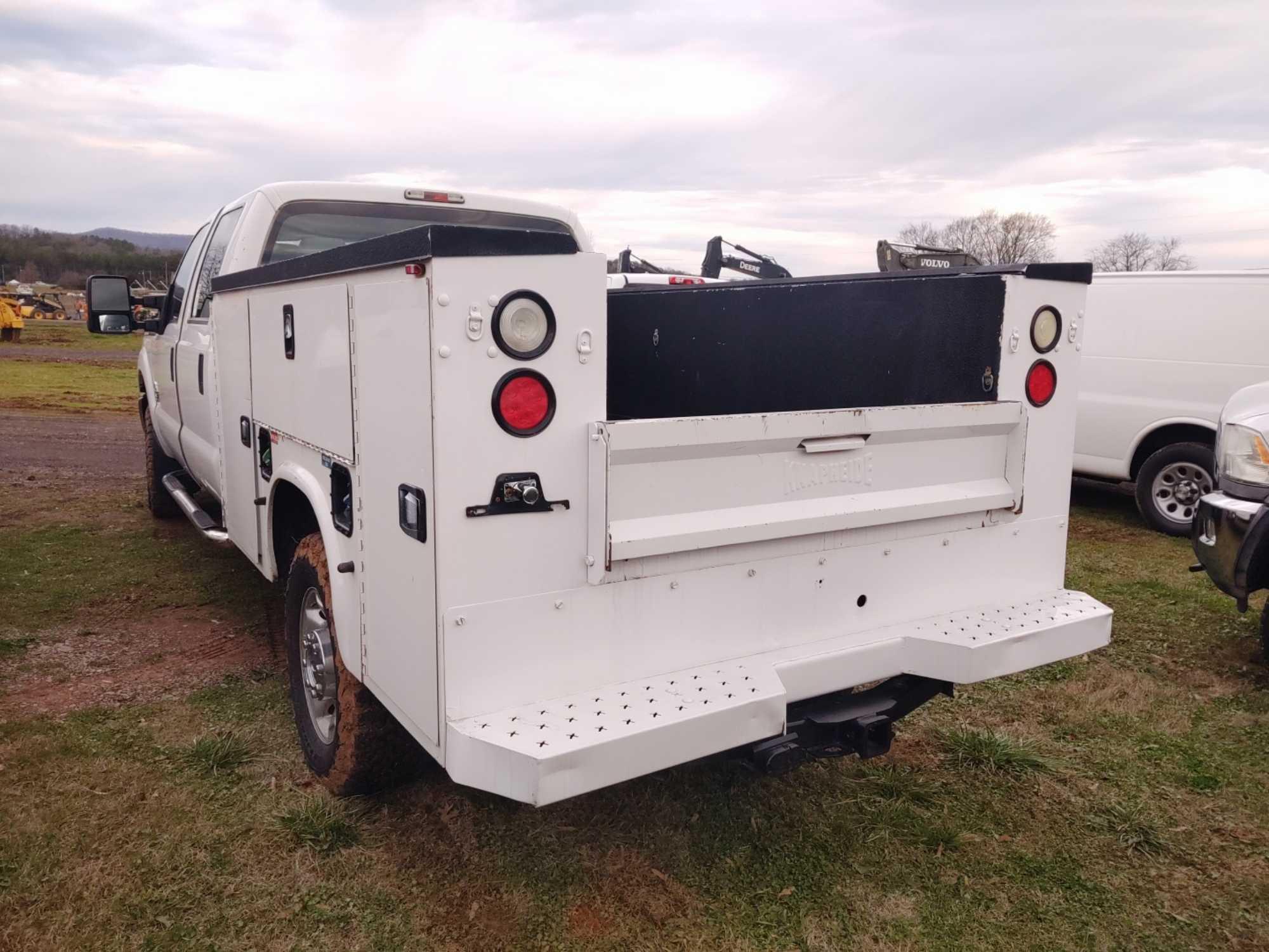 2013 FORD F350 SVC TRUCK, VIN 1FT8W3BTXEEB10798, POWERSTROKE DIESEL, 4X4, AT, AM/FM, 4DR, SVC BOX,