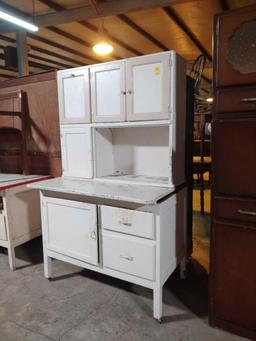 HOOSIER STYLE CABINET