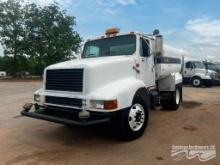 1998 INTERNATIONAL 8200 TRUCK