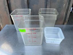 Cambro CamSquares 8 Qt. Clear Square Polycarbonate Food Storage Container