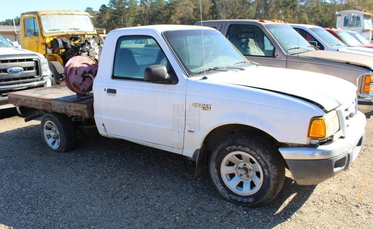 FORD RANGER 6' Flatbed Body, Hose Reel w/ Hose, Gas Engine, 5 Speed Transmission, Single Axle, SALVA