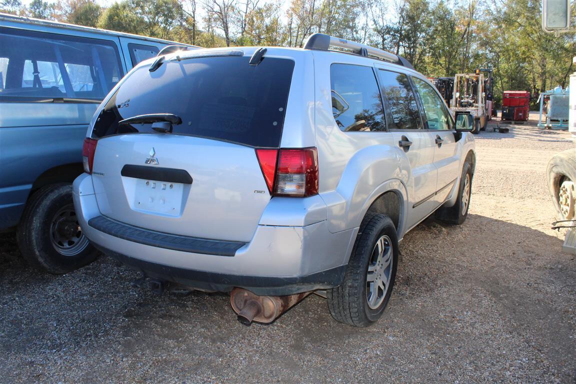 MITSUBISHI ENDEAVOR SALVAGE, Gas Engine, Automatic Transmission, Single Axle, 150,501 Miles  ~ 92289