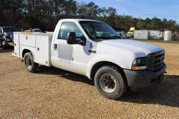 FORD F250 Service Bed, Gas Engine, Automatic Transmission, Single Axle  ~ Y