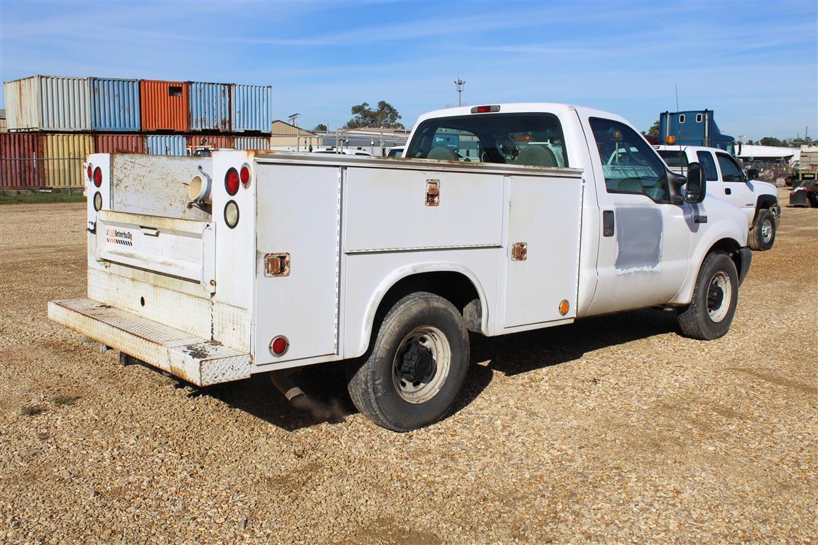 FORD F250 Service Bed, Gas Engine, Automatic Transmission, Single Axle  ~ Y