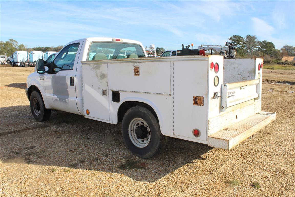 FORD F250 Service Bed, Gas Engine, Automatic Transmission, Single Axle  ~ Y