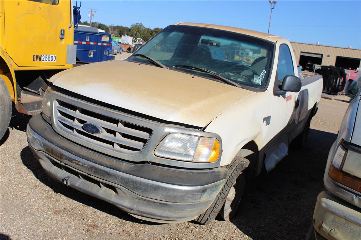 FORD F150 SALVAGE, Gas Engine, Automatic Transmission, Single Axle  ~