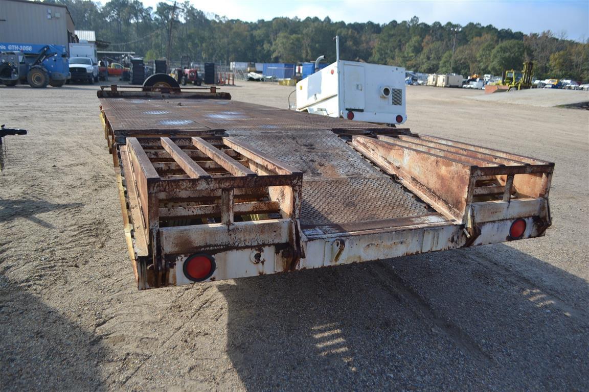KING  24' Flatbed w/ Dovetail, Ramps, Tandem Axles  ~