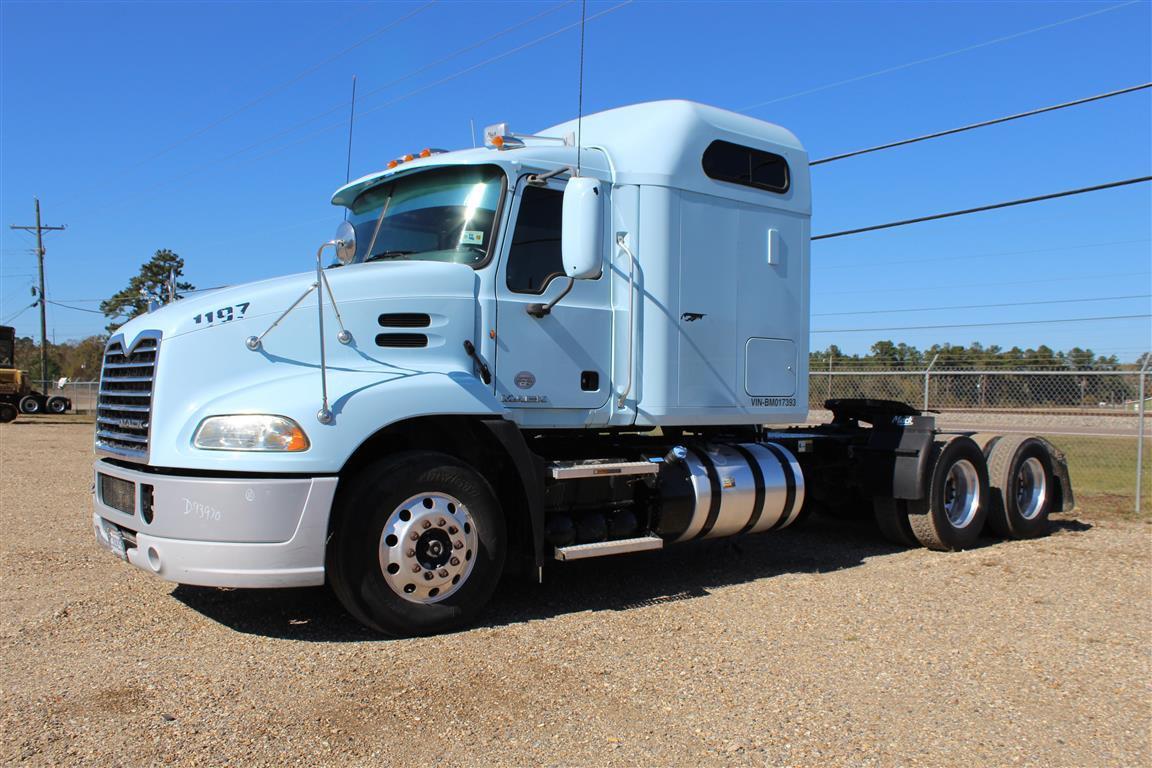 MACK PINNACLE CXU613 Sleeper, MP8 Mack Engine, 445HP, M Drive Automatic Transmission, 12,000lb Front