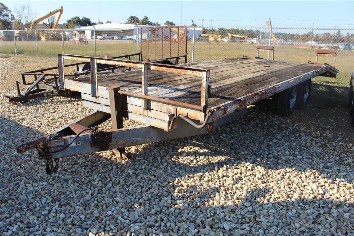 24' FLATBED TRAILER W/ DOVETAIL, RAMPS, TANDEM AXL . ~