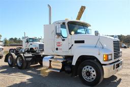 MACK PINNACLE CHU613 Day Cab, MP8 Mack Engine, 445HP, M Drive Automatic Transmission, 12,000lb Front