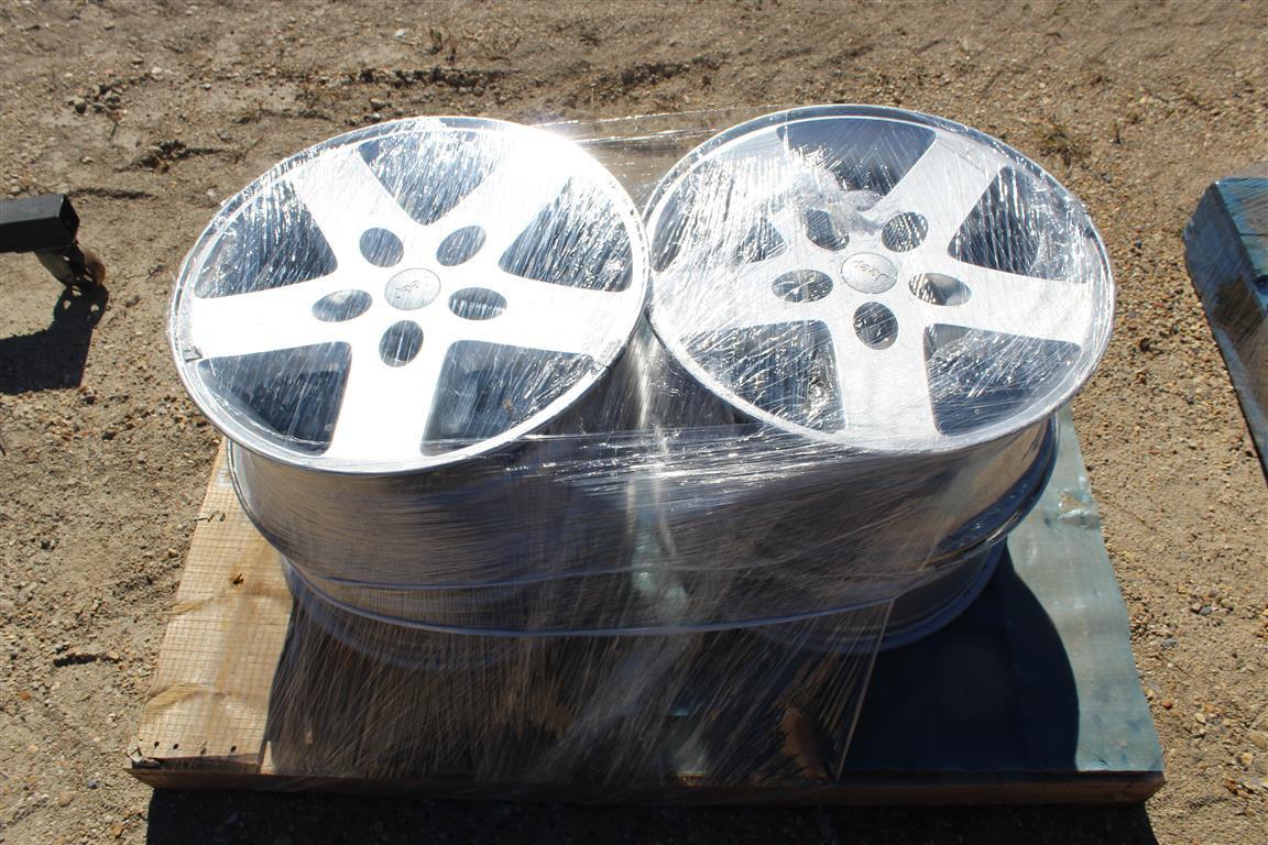 PALLET OF RIMS . ~