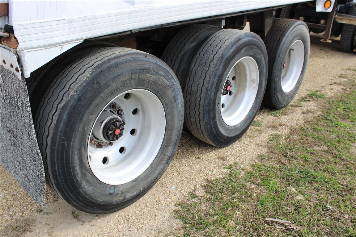 TRAVIS T-102 30' Aluminum Dump Trailer, Air Lift 3rd Axle, Air Ride, Tri Axles, 11R24.5 on Alum. Whe