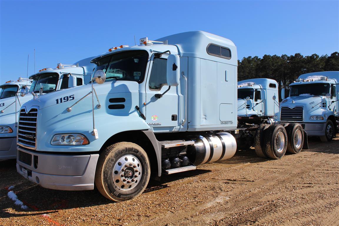 MACK PINNACLE CXU613 Sleeper, MP8 Mack Engine, 445HP, M Drive Automatic Transmission, 12,000lb Front