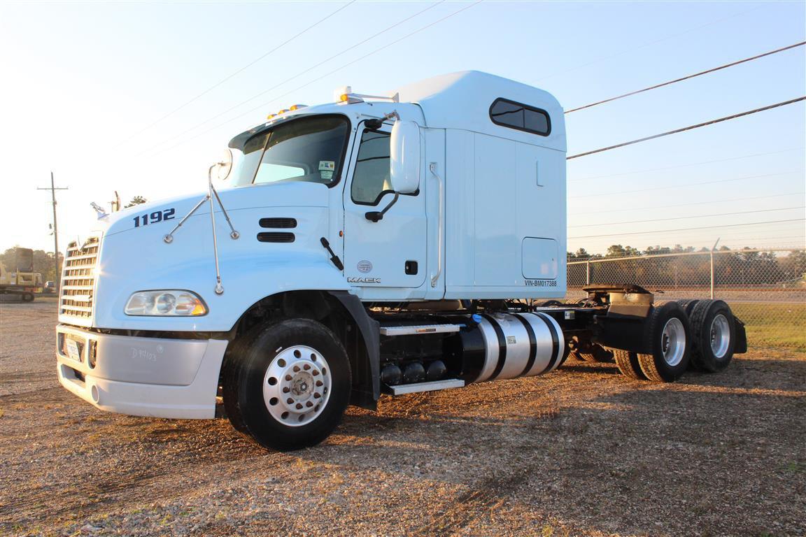 MACK PINNACLE CXU613 Sleeper, MP8 Mack Engine, 445HP, M Drive Automatic Transmission, 12,000lb Front