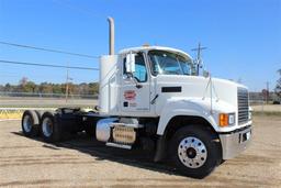 MACK PINNACLE CHU613 Day Cab, MP8 Mack Engine, 445HP, M Drive Automatic Transmission, 12,000lb Front