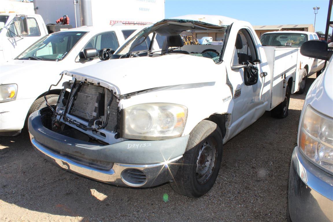 DODGE 2500 SALVAGE, Service Bed, 5.7 Hemi Engine, Automatic Transmission, Single Axle  ~ Y