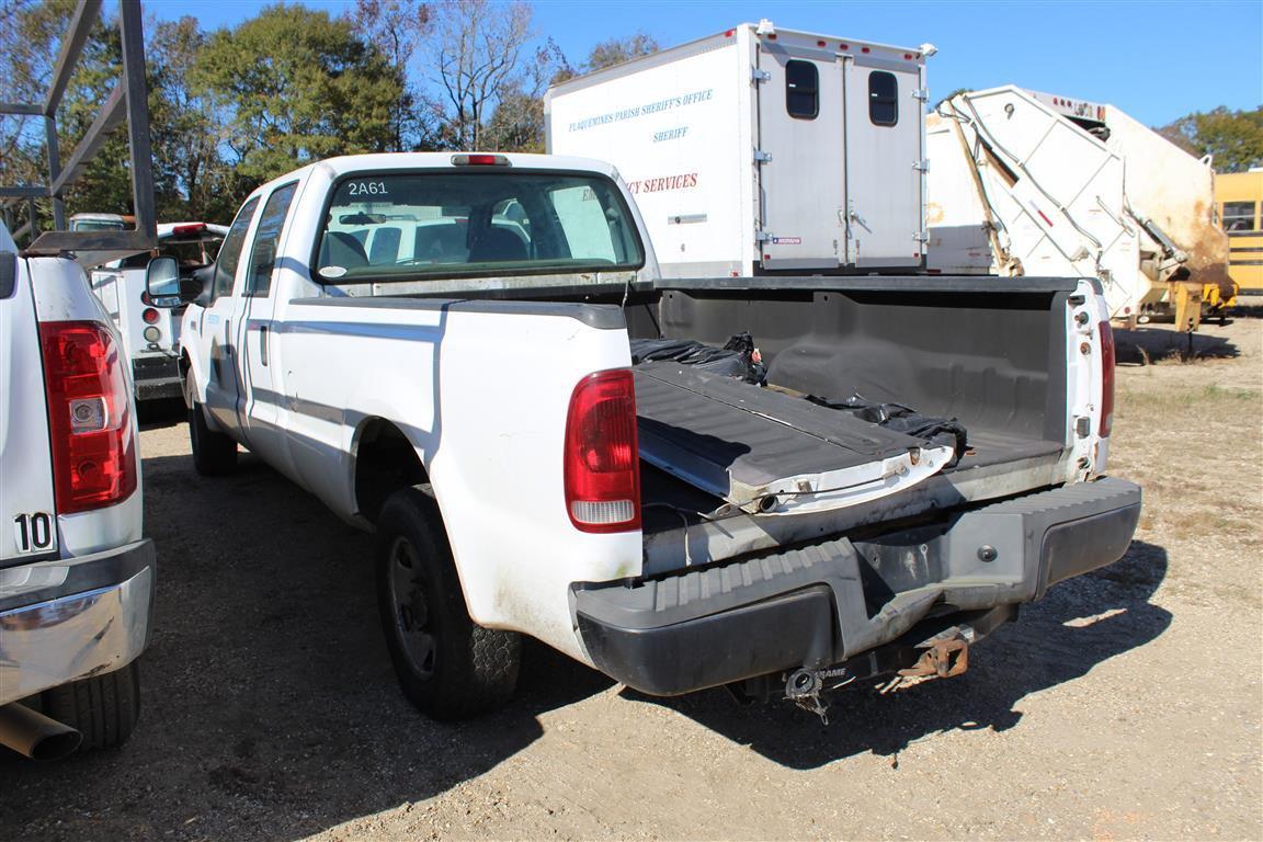 FORD F350 SALVAGE, Automatic Transmission, V10 Triton, Automatic Transmission, Single Axle, 4 Door