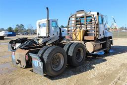 MACK CH613 Day Cab, Diesel Engine, 10 Speed Transmission, Tandem Axles, Headache Rack, Wet Kit, Air