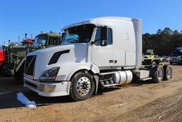 VOLVO VNL Sleeper, Cummins Diesel Engine, M0-16Z12A-A16 Transmission, Tandem Axles, 50,350 GVWR, Alu