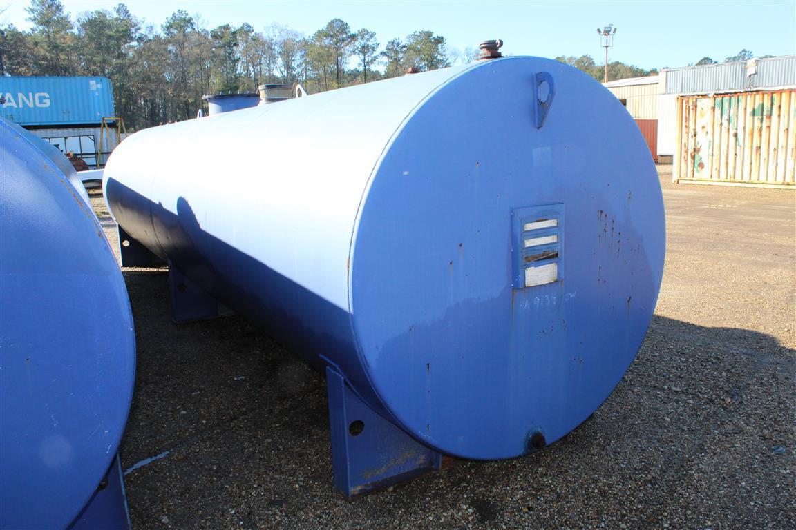 4000 GALLON FUEL TANK - SKID MTD .