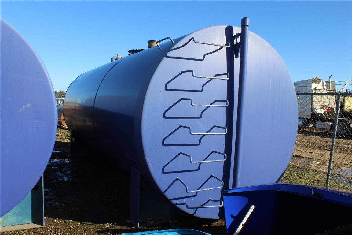 4000 GALLON FUEL TANK - SKID MTD . ~