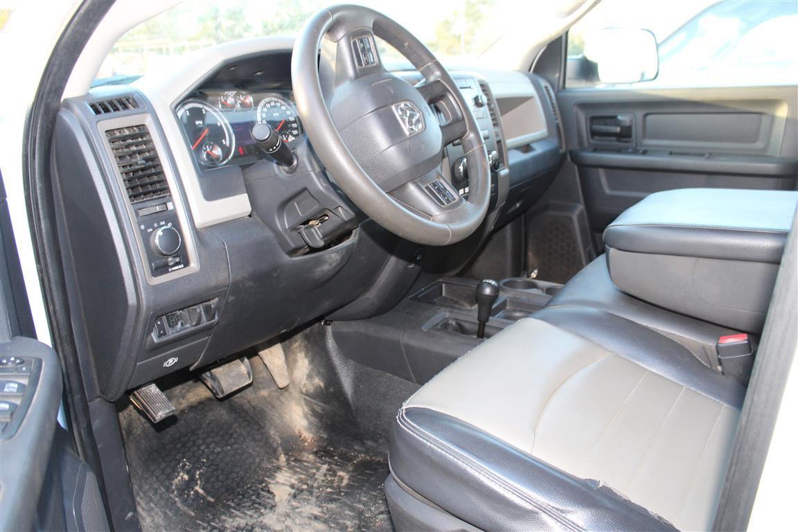 DODGE RAM 5500 SALVAGE, 11' Steel Flatbed w/ Tool Box, Crew Cab, 4x4, Cummins Diesel Engine, Automat