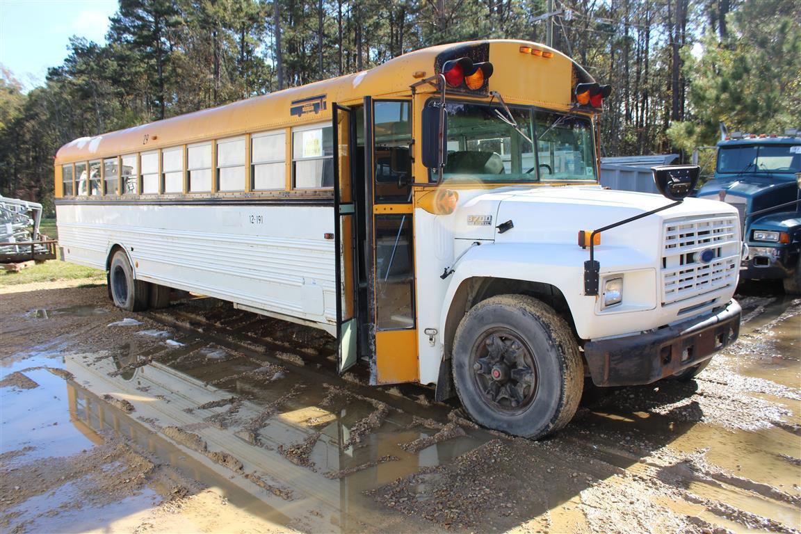 FORD B700 71 Passenger, Diesel Engine, Automatic Transmission, Single Axle  ~