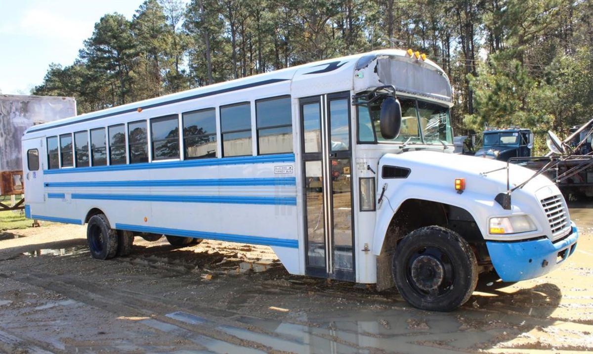 BLUEBIRD VISION Handicap 44 Passenger Bus, Cummins Diesel Engine, Automatic Transmission, A/C, Air R