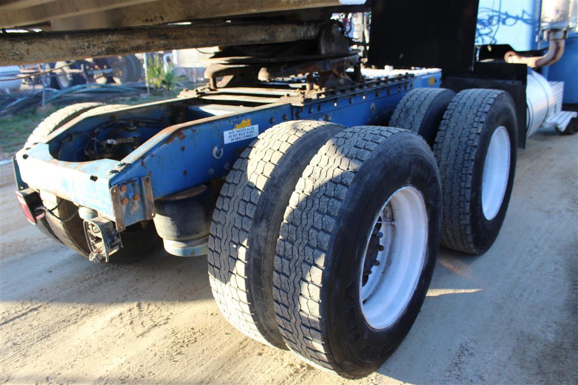 PETERBILT 378 Day Cab, 400 Cummins Engine, 10 Speed Transmission, Tandem Axles, Air Slide 5th Wheel,