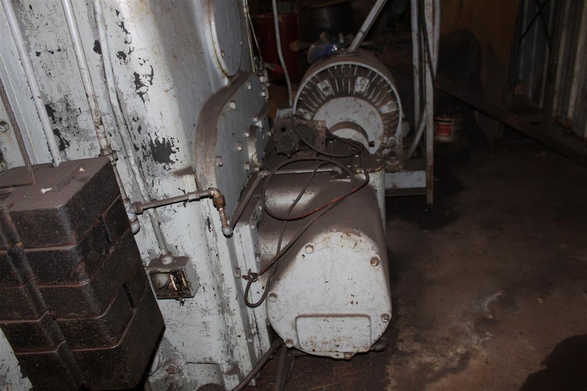 Bullard Vertical Turret Lathe, needs motor, spindle/chuck locked 