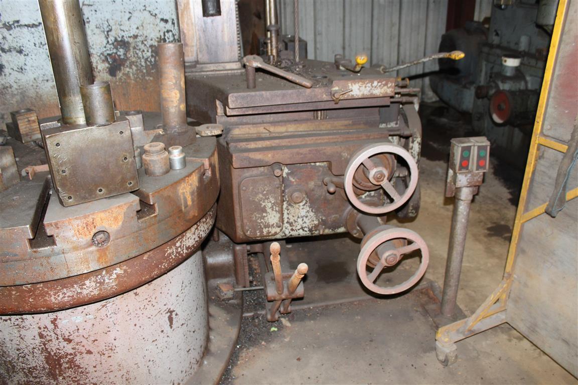 Bullard Vertical Turret Lathe, needs motor, spindle/chuck locked 