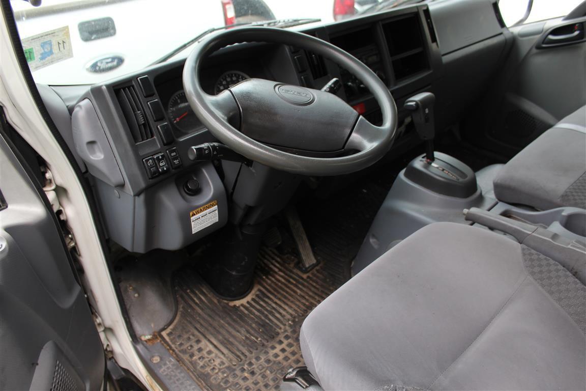 2011 Isuzu Cab Over Glass Truck