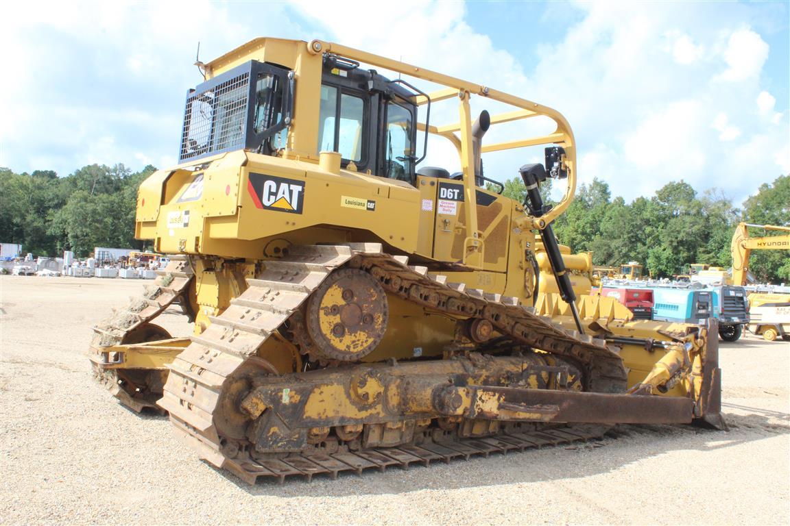 CATERPILLAR D6T LGP Enclosed Cab w/Air Sweeps Straight Blade w/Tilt Sweeps Rear Screen 36" SBG Syste