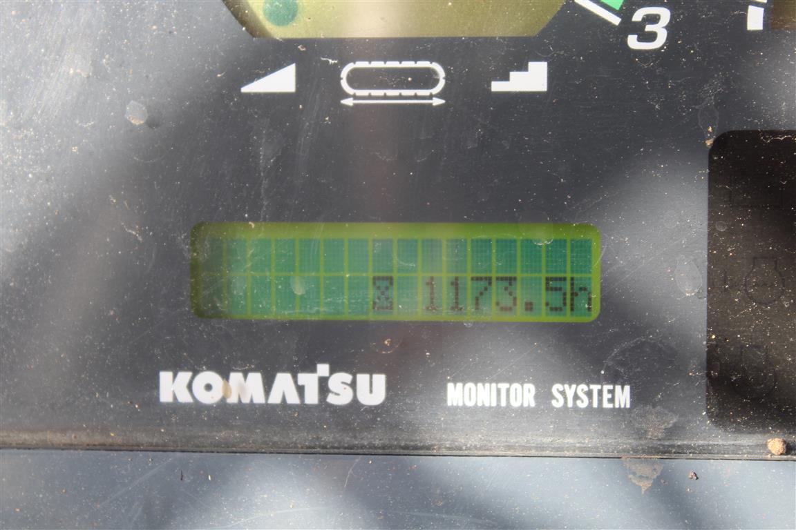 KOMATSU D31PX-21 OROPS 6-Way Blade Sweeps Side & Rear Screen 24" SBG Pads