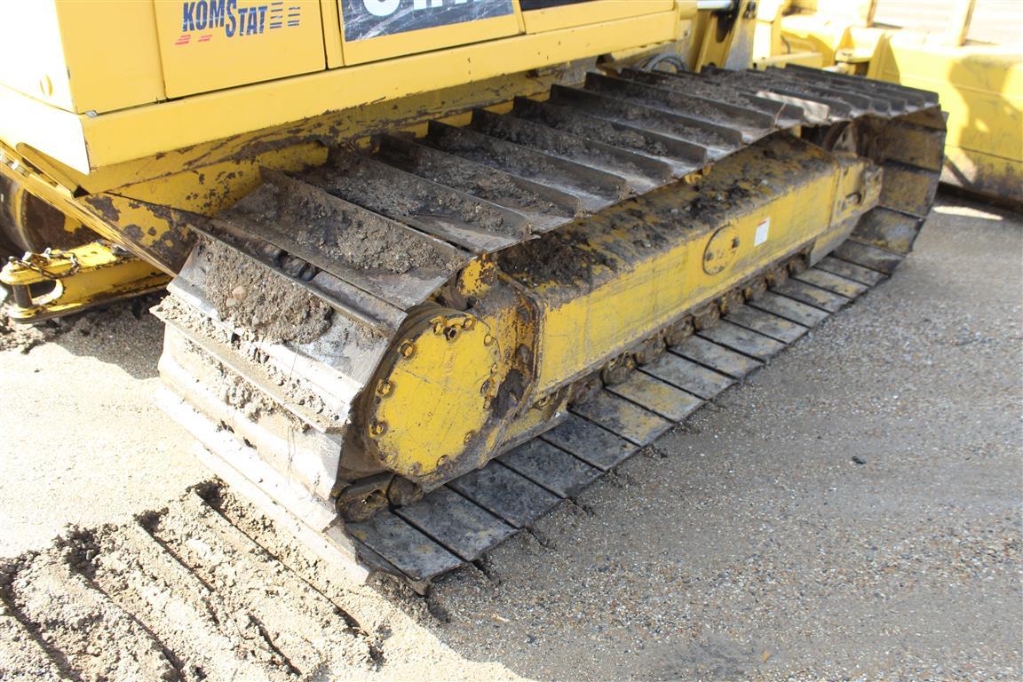 KOMATSU D31PX-21 OROPS 6-Way Blade Sweeps Side & Rear Screen 24" SBG Pads