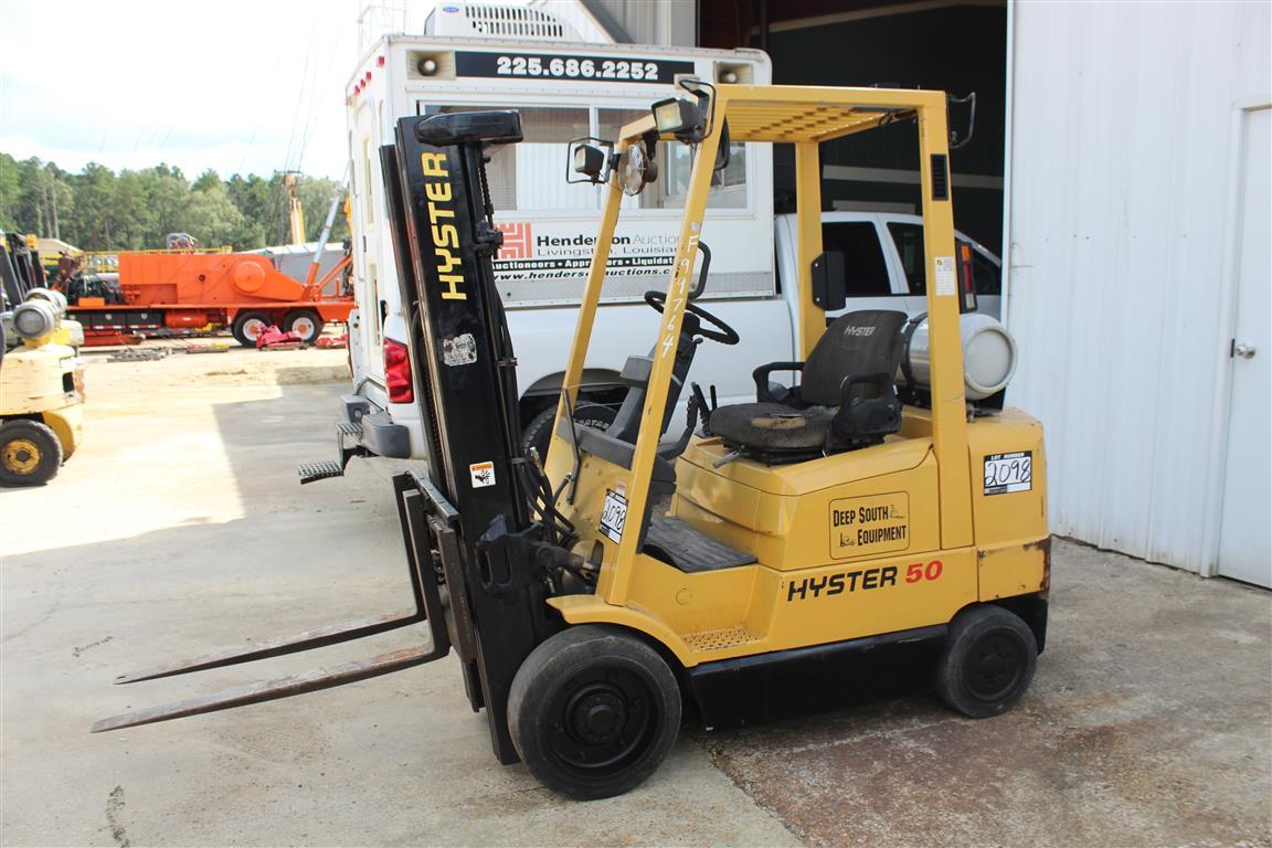 HYSTER S50XM 5000 LB Capacity Triple Mast Side Shifter LP Gas Warehouse Tires