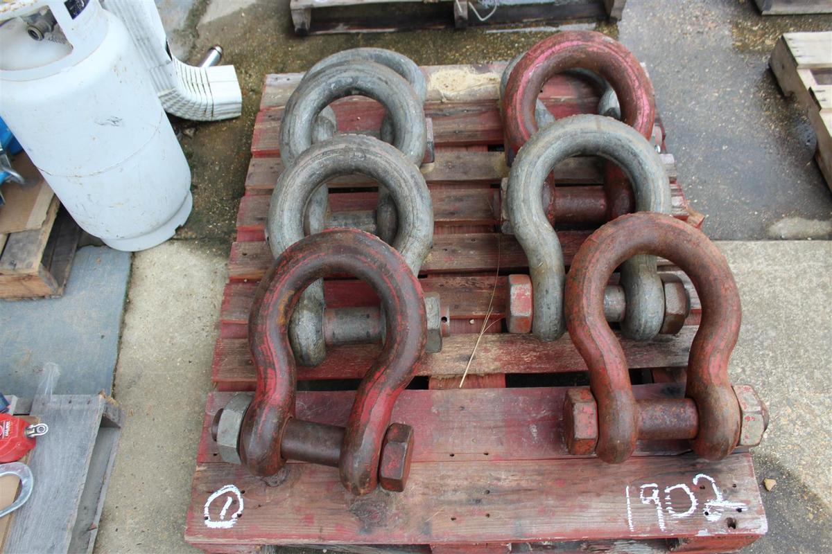 Lot of Large Shackles