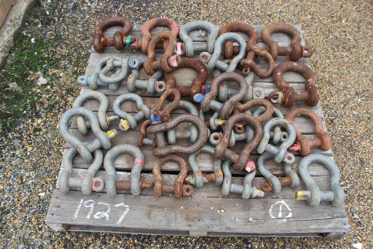 Lot of Shackles