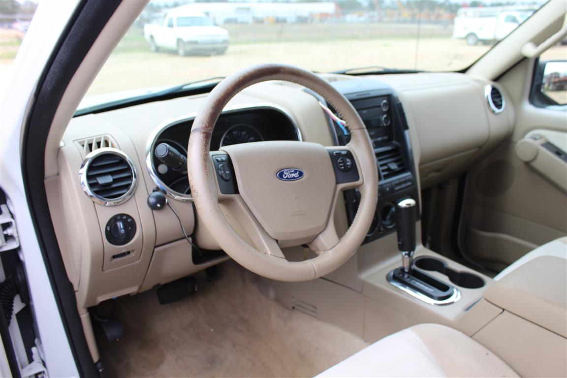 FORD EXPLORER Gas Engine Automatic Transmission    ~