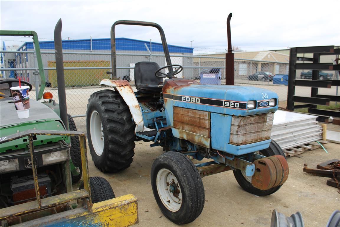 Ford 1920 Tractor, Hours 1601, S/N UP24261