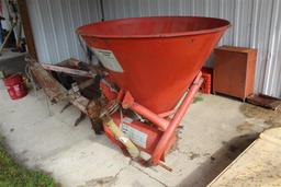 Tractor Boom 3PT Hitch, PTO Driven Spreader