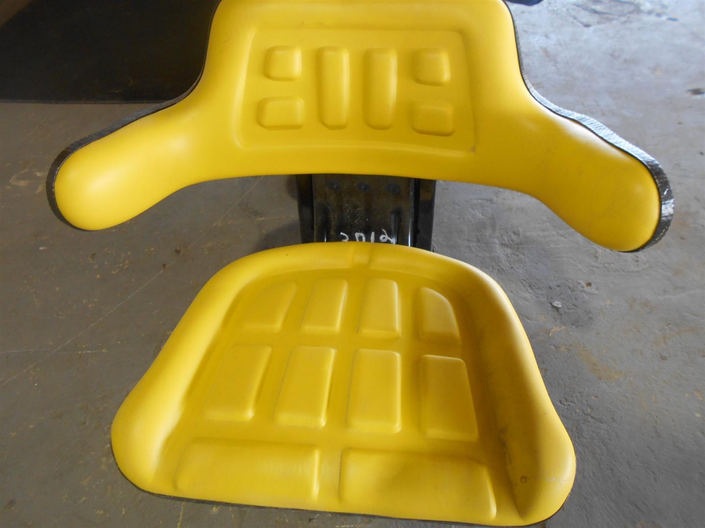 Deluxe Ford Style Tractor Seat