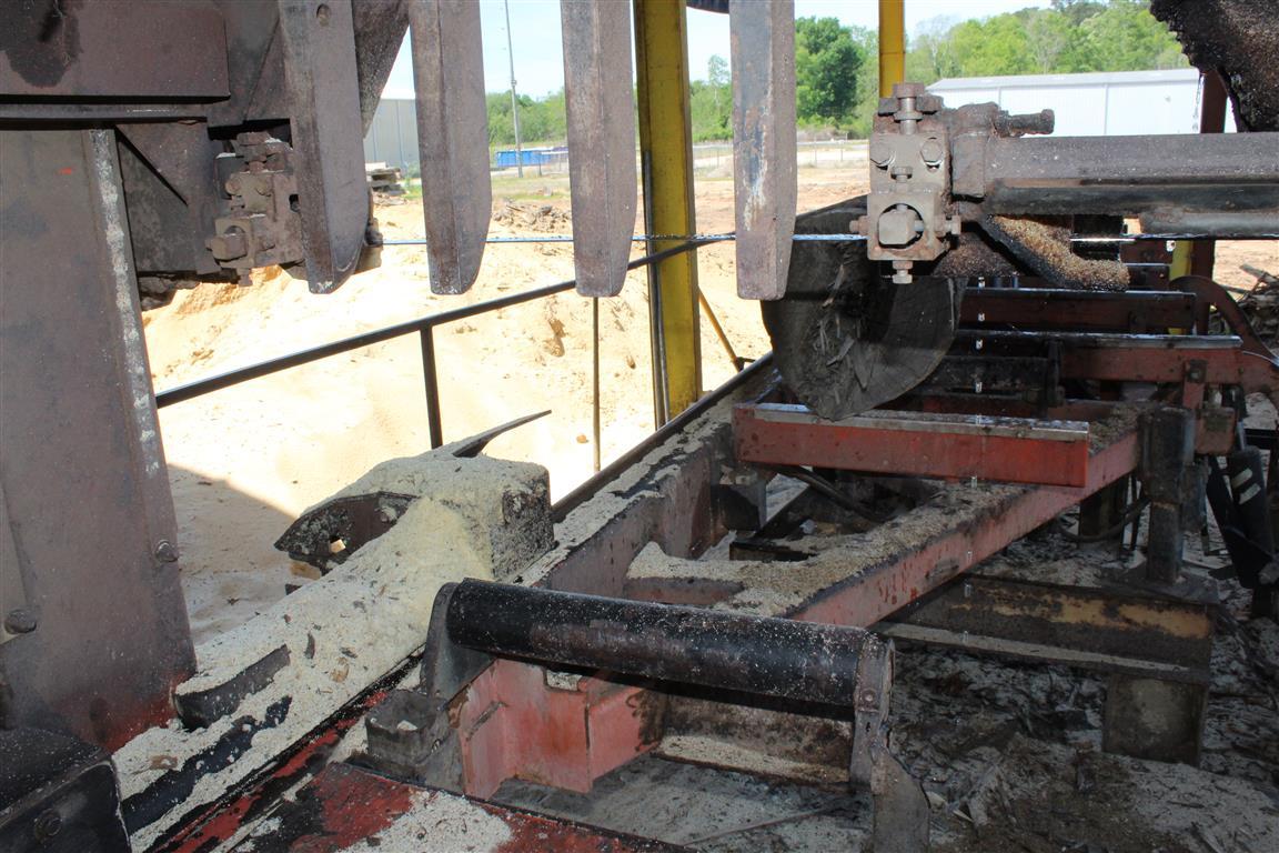 WOOD-MIZER LT70 Portable Saw Mill, 7132 hrs, 40' Deck