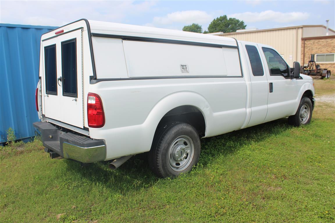 2011 FORD F250, CREW CAB, 84,000 MILES W/CAMPER TOP W/TAILGATE PROVIDED, VIN# 1FTRW12W78FB19895